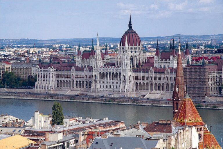 Унгарија предложи Будимпешта да биде платформа за преговори меѓу Русија и Украина – засега тоа не е одбиено