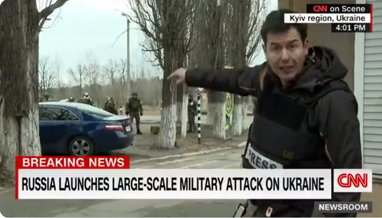 (Видео) Снимени руските падобранци како го зазедоа аеродромот на 20 километри од Киев