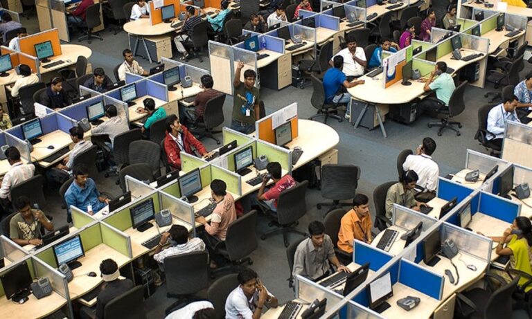 Индија моќна сила во областа на дигиталните услуги, за една година создадени половина милион работни места