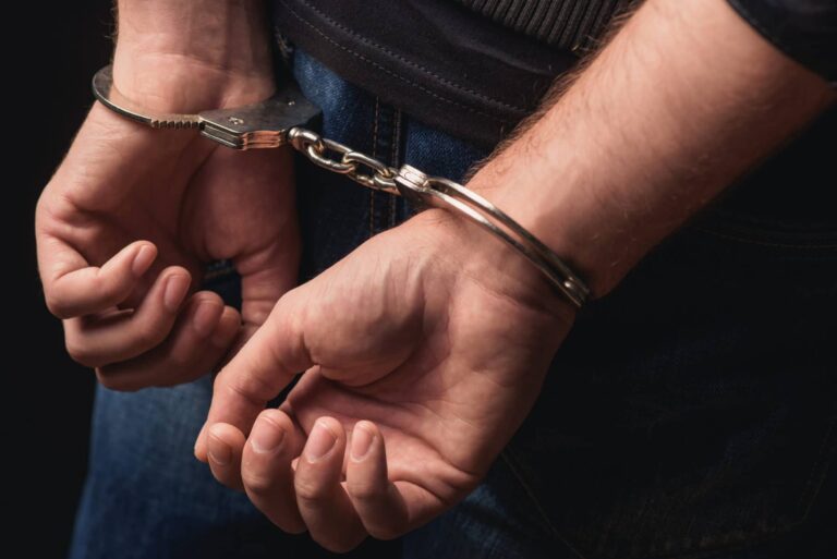 Приведен бегалец од затвор, осуден на казна од шест години – уапсен е близу границата со Албанија