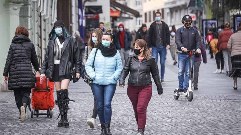 Во Словенија се смирува епидемиолошката состојба – децата наскоро без маски во училиштата