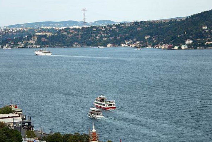 Турција не донела одлука за забрана за премин на руските бродови преку Босфор и Дарданели