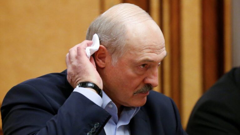 Украина призна дека може да ја нападне Белорусија – Лукашенко побара од Путин С-400