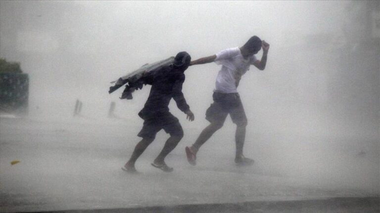 Тропската бура Меги причина за смртта на 138 лица на Филипини