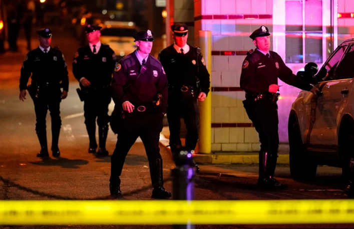 Најмалку три лица се повредени во престрелка во Филаделфија – не е позната причината за инцидентот