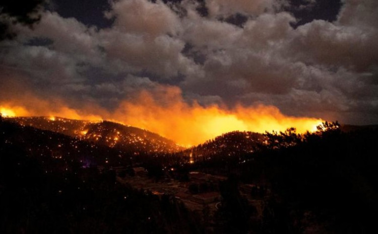 (ВИДЕО) Голем пожар во Ново Мексико