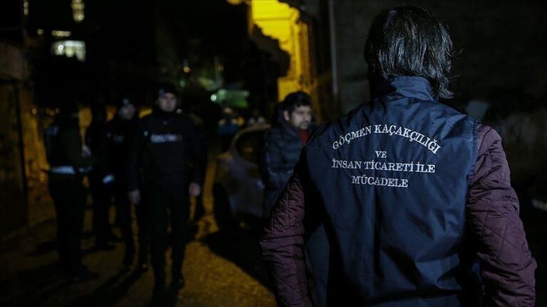 Во Истанбул фатени над 420 нерегуларни мигранти