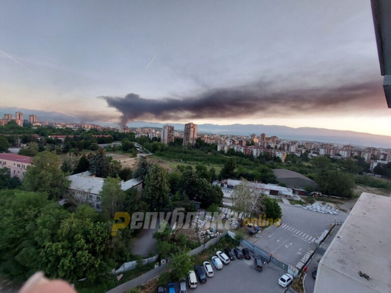 Црн чад над Скопје – се запали топлана на БЕГ