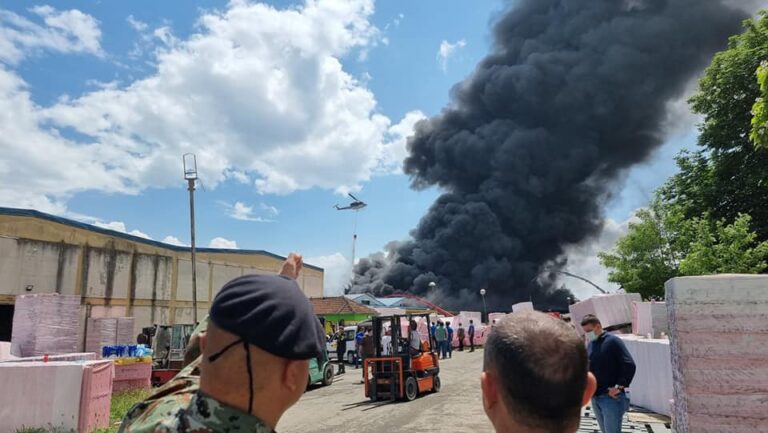 Локализиран големиот пожар во Тетово – воздухот загаден, но без опасност!