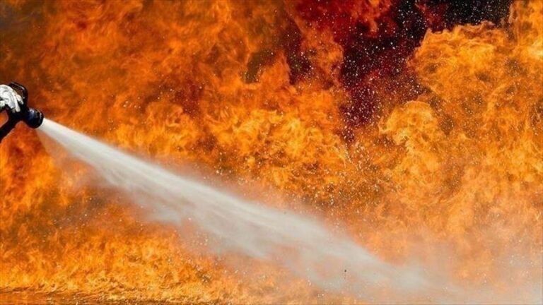 Полицаец повреден при пожар во угостителски објект во Скопје Север