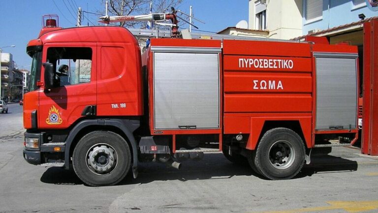 Се запалил автобус со работници во Крушево