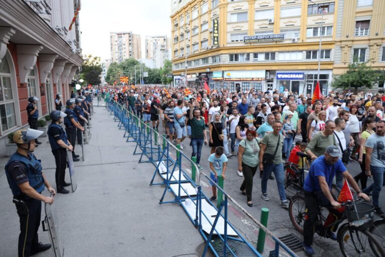 ВМРО ДПМНЕ: Власта на антимакедонската СДСМ бесрамно го крие протоколот, документот кој ги содржи сите барања на Бугарија и кој води до асимилација