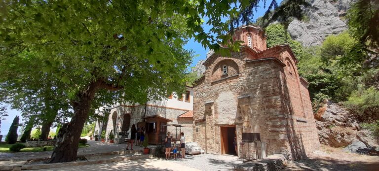 (ВИДЕО) Единствената црква во Охрид до која се стигнува само по воден пат, Св.Богородица Захумска