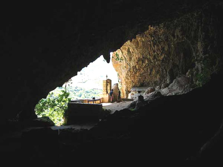 (ВИДЕО) Пештерата Аја Софија во Милопотамос