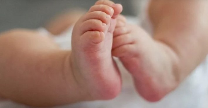 Скопјанец си го убил 3-месечното бебе, со нозе го удирал по глава