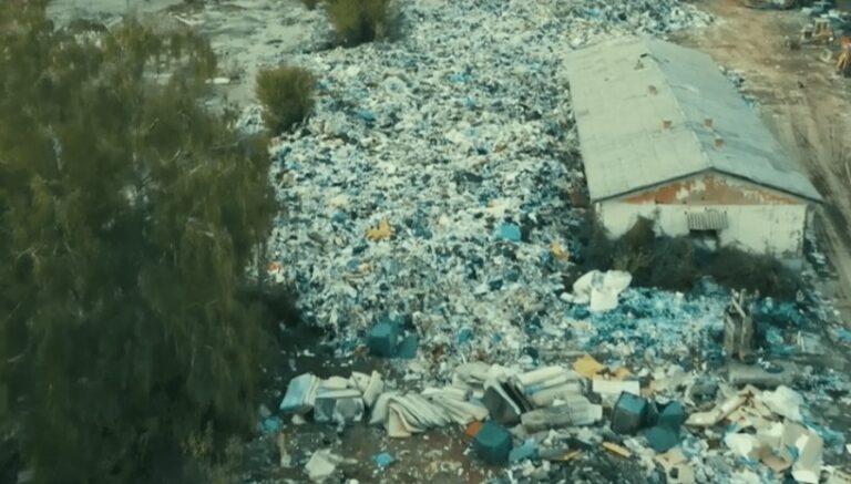 (ВИДЕО) Кичевската градска депонија шири лоша миризба