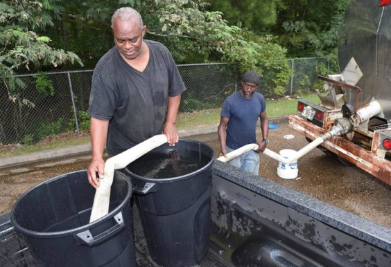 Мисисипи по поплавите остана без вода