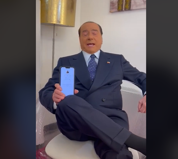 (ВИДЕО) Берлускони на „Тик-ток“ кажа шега за себе, за Путин и за Бајден и Папата