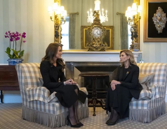 Принцезта Кејт Мидлтон се сретна со првата дама на Украина, на средбата носеше нараквица од свекрвата Дијана
