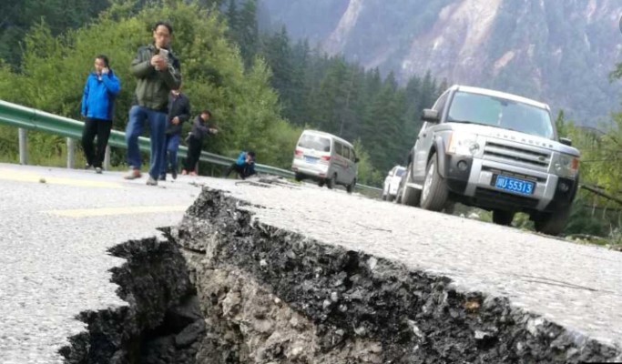 Силен земјотрес ја погоди кинеската југозападна провинција Сечуан