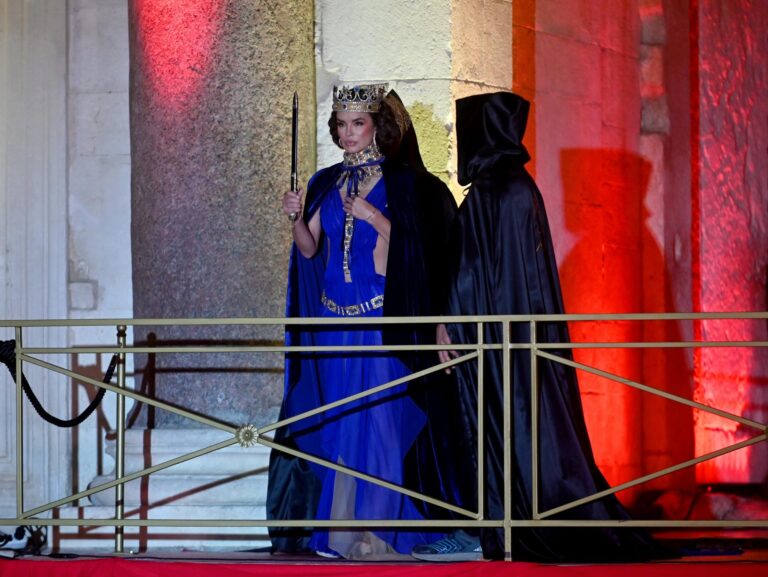 (ФОТО) Северина -египетска кралица на модната ревија во Сплит