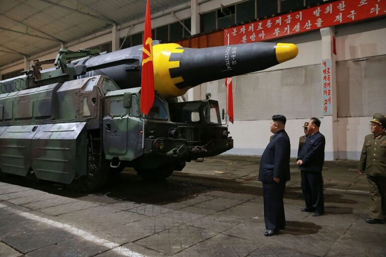 Северна Кореја истрела две балистички ркети со краток дострел