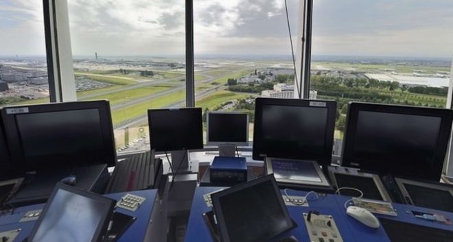 Плусинфо: Поништувањ на конкурсот за контролори на летање ќе ја затвори контролната кула!
