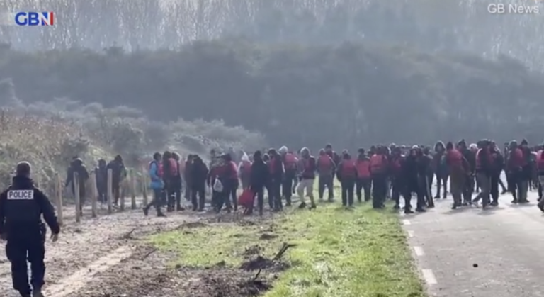 Албански имигранти се судриле со француската полиција