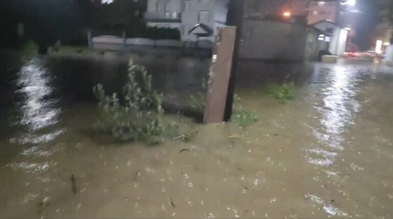 (ВИДЕО) Поплави во Тетово
