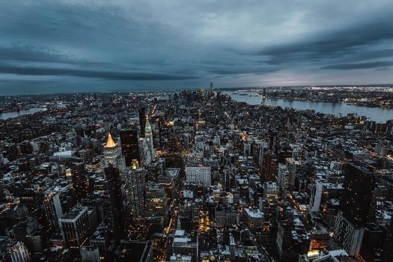 Њујорк и Сингапур најскапи градови за живеење