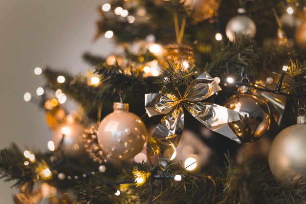 Трагедија во Србија: 4-годишно дете почина – во градинка голтнало лампион од новогодишната елка