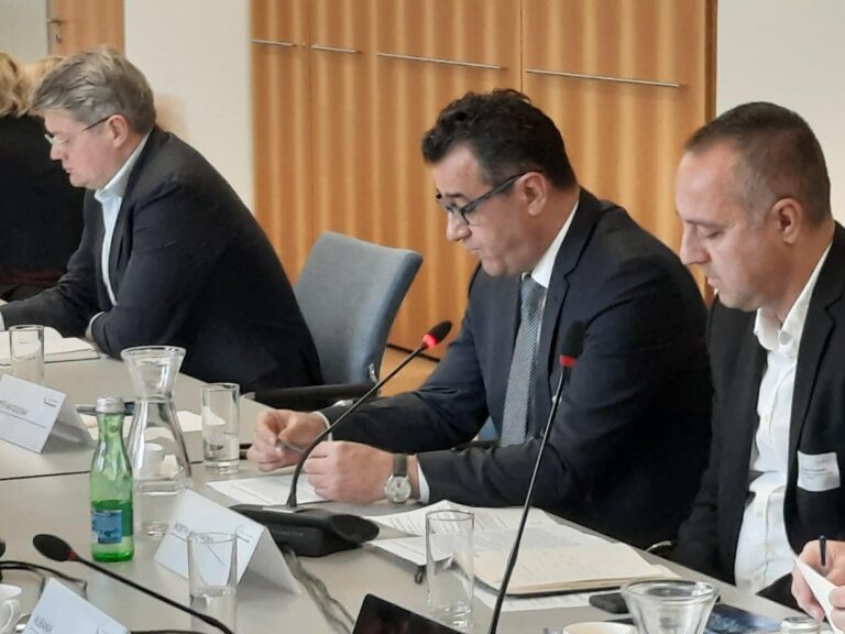 Таневски: Во рамки на состанокот на Енергетската заедница извршив презентација на состојбата со енергијата и безбедноста во снабдувањето со енергија во С. Македонија