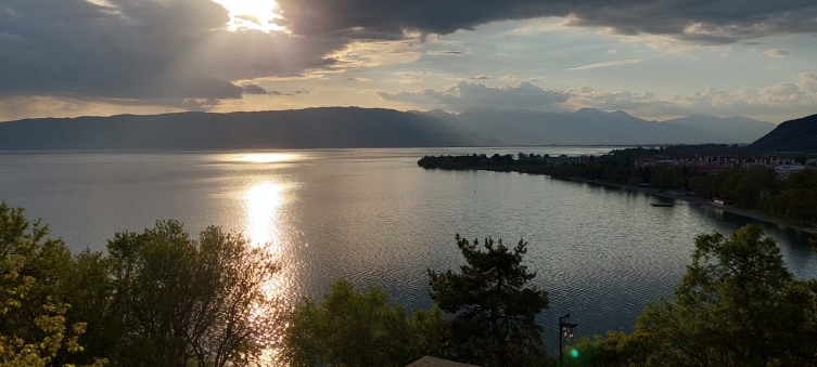 Апел од Бернскиот комитет да се прекинат сите проекти и активности околу Охридското Езеро, спротивни на УНЕСКО