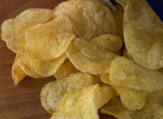 Од пазарот се повлекува познат чипс – Носи ризик по здравјето