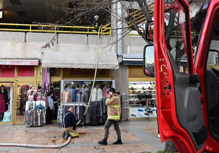 Пожар во Градскиот трговски центар Тетово, нема повредени