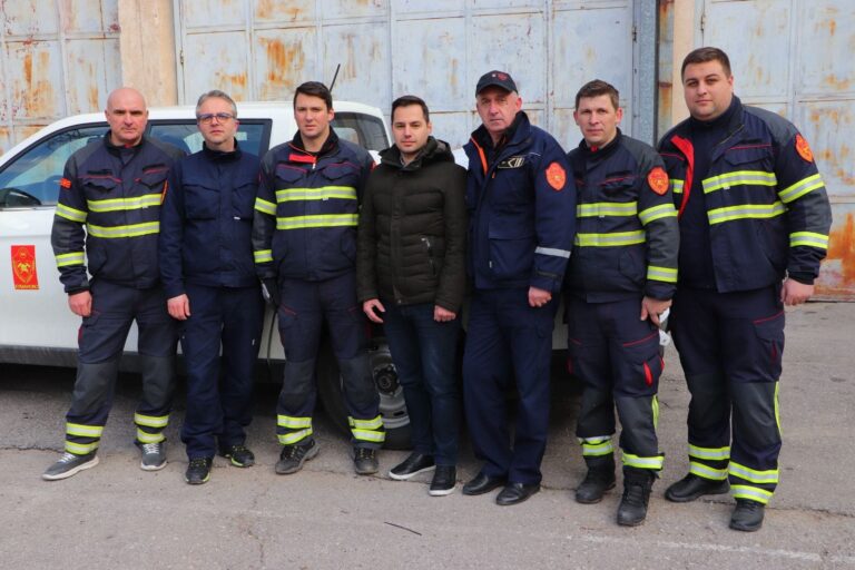 Пожарникари од Општина Куманово со возило и опрема заминуваат во Турција