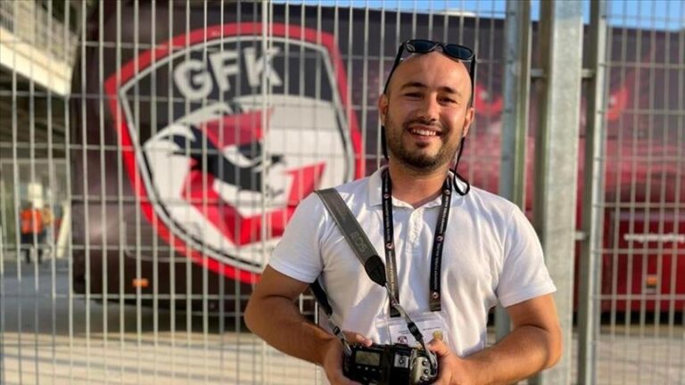 Новинарот на АА, Бурак Мили, неговата сопруга и петмесечното бебе загинаа во земјотресот во Турција