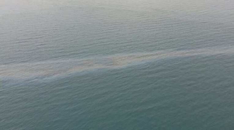 Огромна дамка се појави во морето кај Риека, се претпоставува дека може да е од земјотресот