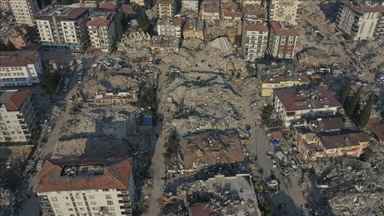 Најмалку 29.605 луѓе загинаа во земјотресите што ја потресоа Турција