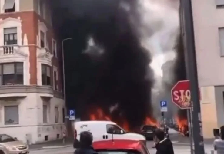 (ВИДЕО) Силна експлозија во центарот на Милано