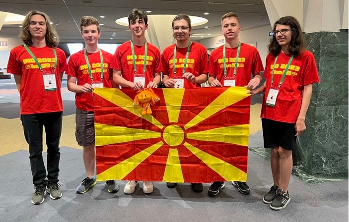 Злато, сребро и две бронзи за македонските средношколци на математичката олимпијада во јапонија
