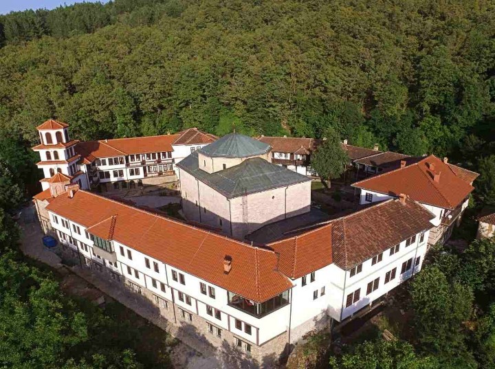 Богослужби по повод празникот Мала Богородица во манастирот Пречиста во Кичево
