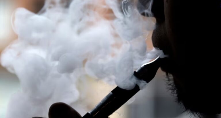 СЗО повикува училиштата да ги заштитат децата од никотин и тутун
