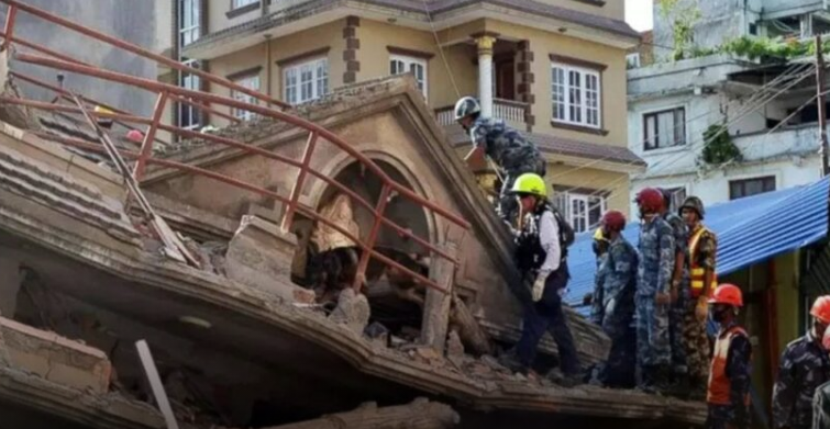 Непал погоден од силен земјотрес, 128 загинати