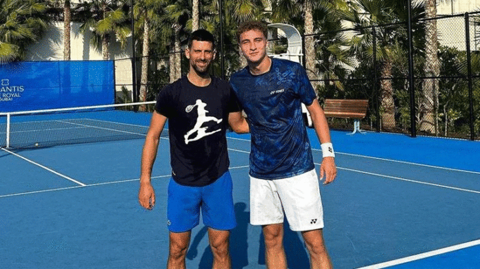 Калин и Новак заедно на подготовки во Дубаи за новата сезона