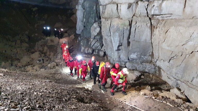 Акцијата упеа – спасени на петте лица заробени во словенечката пештера