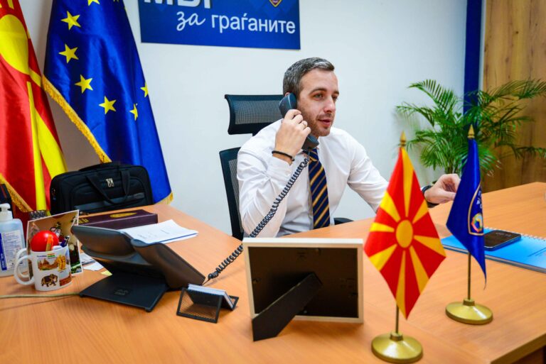 Бојмацалиев и Нешиќ: Македонските граѓани може да патуваат со лични карти за Босна и Херцеговина