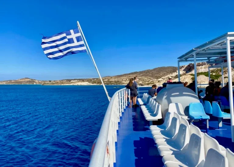 Патник од траект паднал во море: Драма во Грција, во тек операција за пребарување и спасување