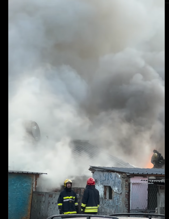 (ВИДЕО) Голем пожар кај Нови Сад