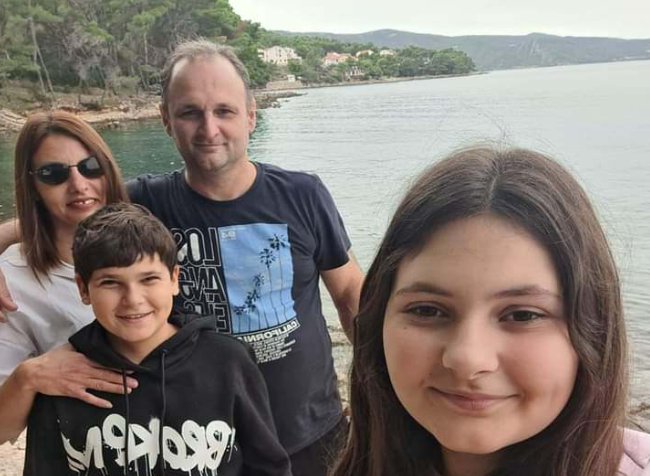 Приказната на Андон кој со семејството се пресели во Хрватска, на островот Хвар